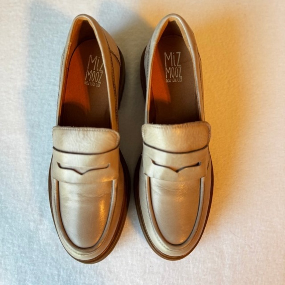 Miz Mooz Legend Beige Leather Loafer Chunky Platform Womens 9 or 9.5 NWOB